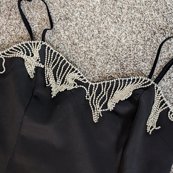 Mini dress with rhinestone fringe - Picture 3 of 4